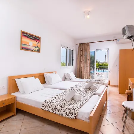 Platanos Apartment