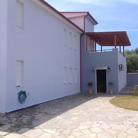 Platanos * לימנריה